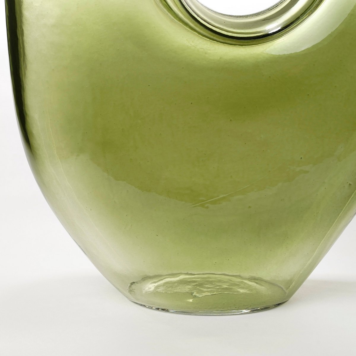 Jay Vase – L18 x B8 x H23 cm – Glas – Hellgrün